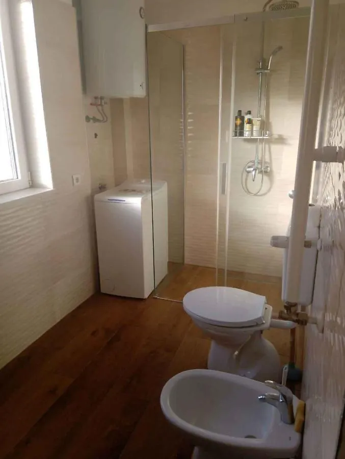 Apartment In Ika 15125 Croazia